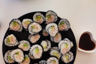 maki explication sans natte concombre thon soja sauce japonais fait maison video facile sushi pas cher economique