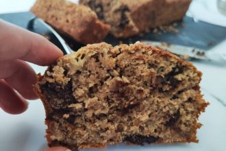 banana bread moelleux chocolat meilleure recette huile banane healthy sain petit dejeuner gouter rapide tuto video live pas à pas enfants dimanche brunch gouter salon de thé